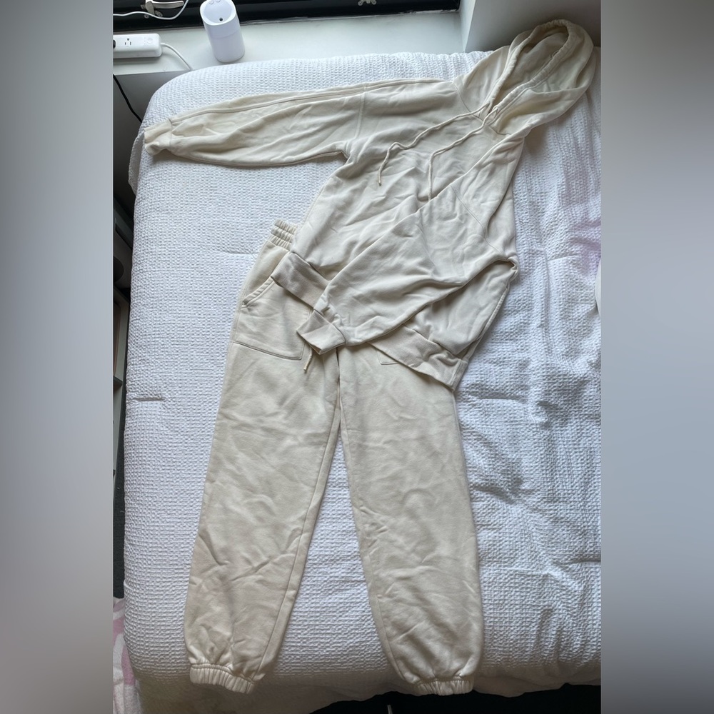 Target matching sweat-set cream. Size M top and size XS bottoms.